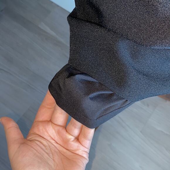 Chelsea28 Small Black Cold-Shoulder Ruffle Short Sleeve Shift Mini Dress - Picture 4 of 8